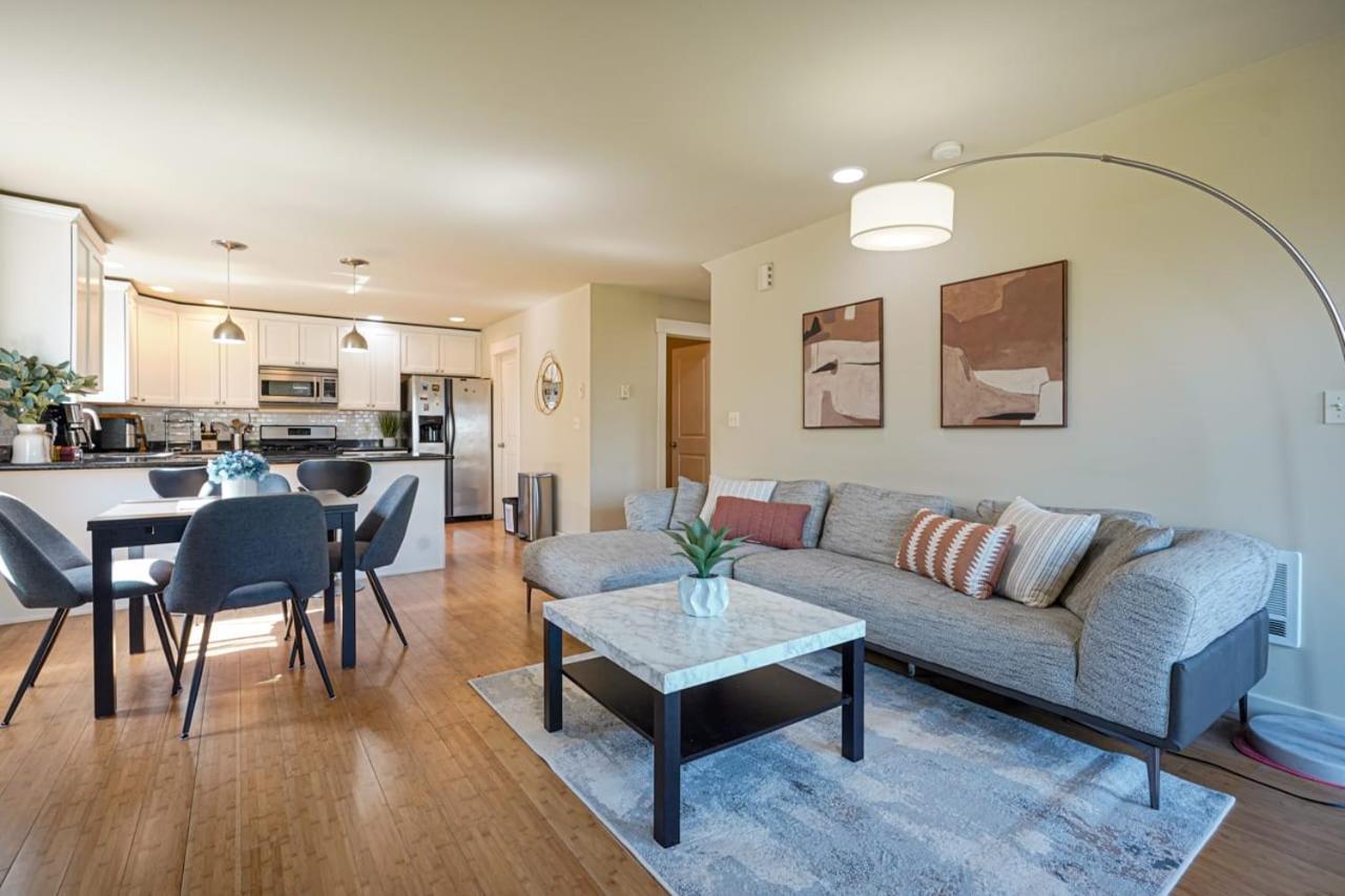 Stylish North Seattle Townhouse- Dual Master Suites Eksteriør bilde