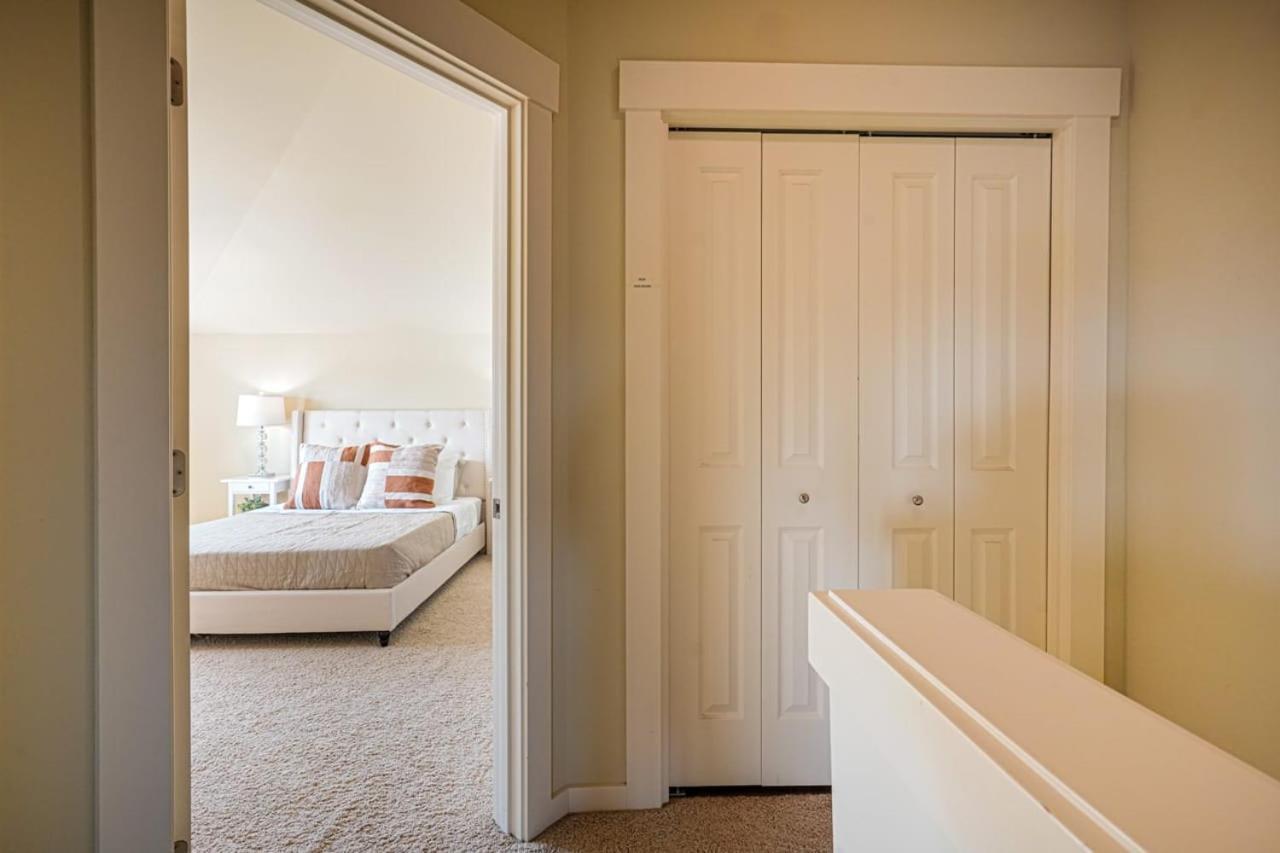 Stylish North Seattle Townhouse- Dual Master Suites Eksteriør bilde